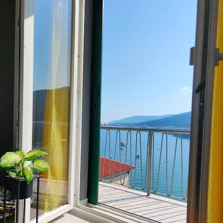 Noemi With A Direct View Appartamento Rabac