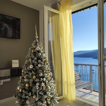 Apartman Noemi With A Direct View *