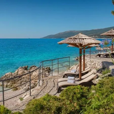 Apartman Noemi With A Direct View Rabac