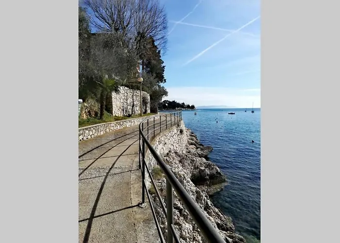 Appartement Noemi With A Direct View