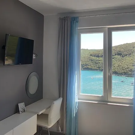 Διαμέρισμα Noemi With A Direct View