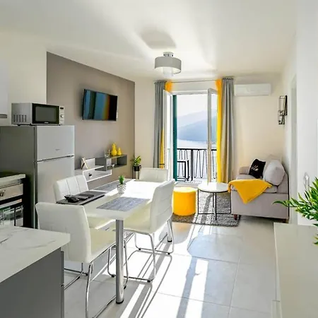Apartment Noemi With A Direct View *