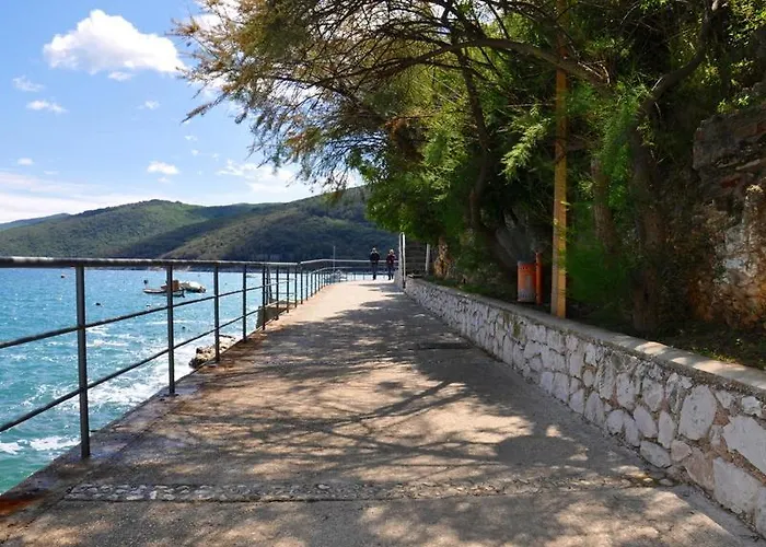 아파트 Noemi With A Direct View 라벡