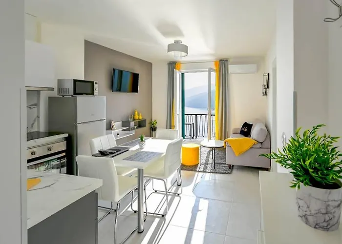 아파트 Noemi With A Direct View *